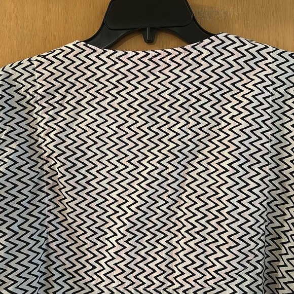 Gretchen Scott Women’s ZigZag Chevron Print Cotton Tunic Top Size Medium - Picture 9 of 10
